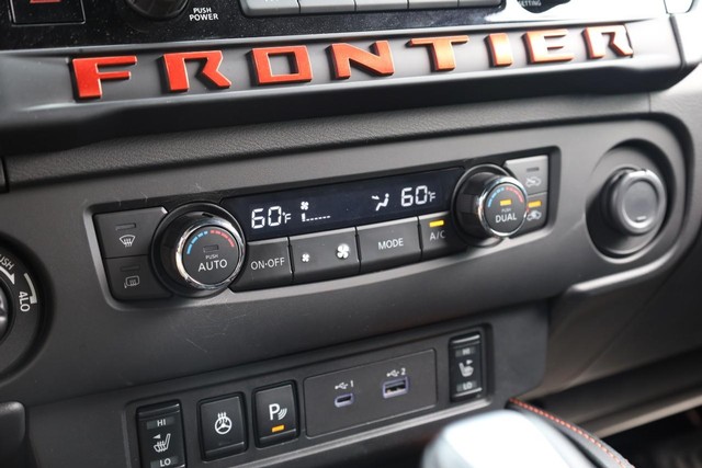 Nissan Frontier Vehicle Image 15
