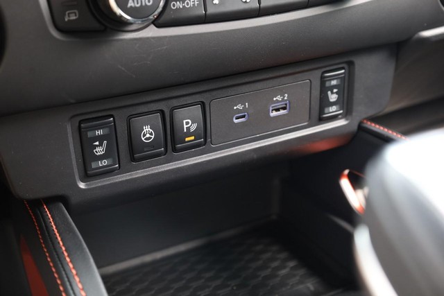 Nissan Frontier Vehicle Image 16