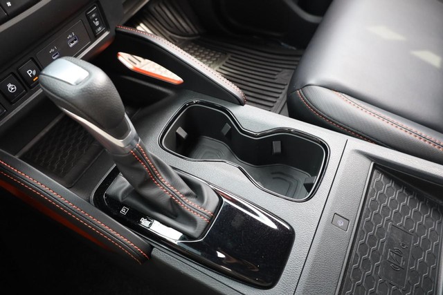 Nissan Frontier Vehicle Image 17