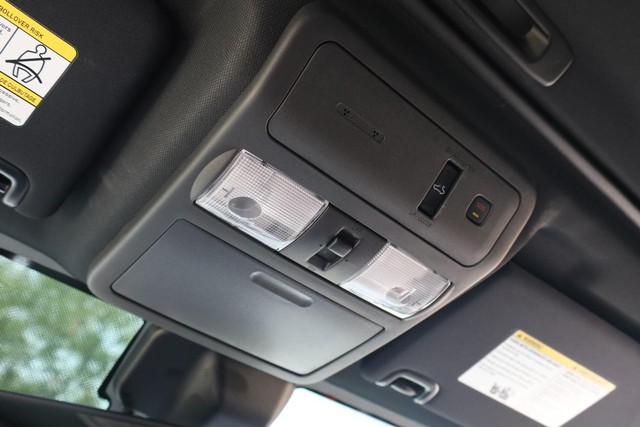 Nissan Frontier Vehicle Image 18