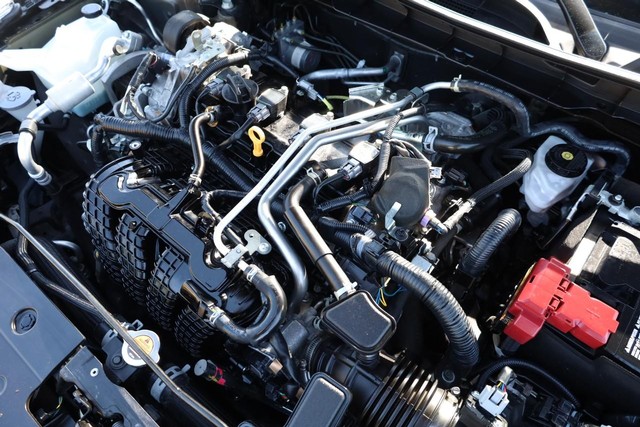 Nissan Altima Vehicle Image 24