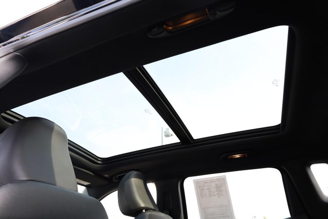 Jeep Compass Vehicle Image 10