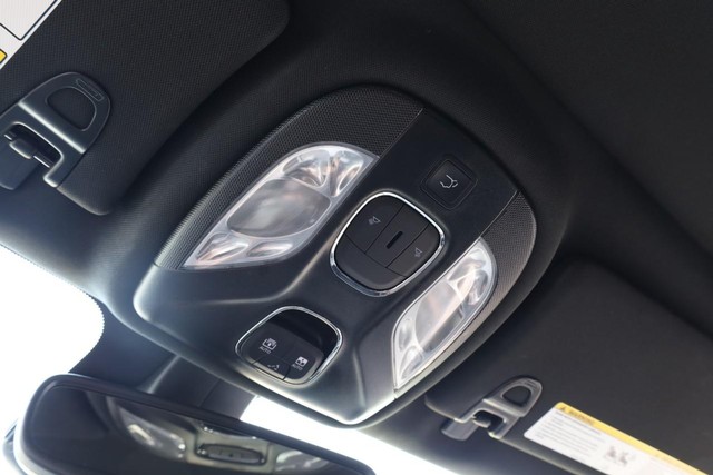 Jeep Compass Vehicle Image 18