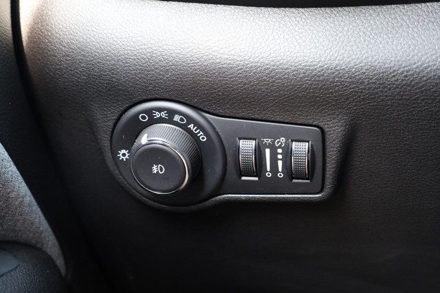 Jeep Compass Vehicle Image 20