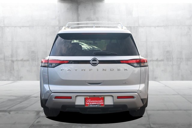 Nissan Pathfinder Vehicle Image 06