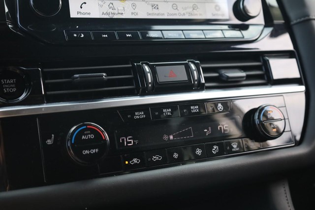Nissan Pathfinder Vehicle Image 13