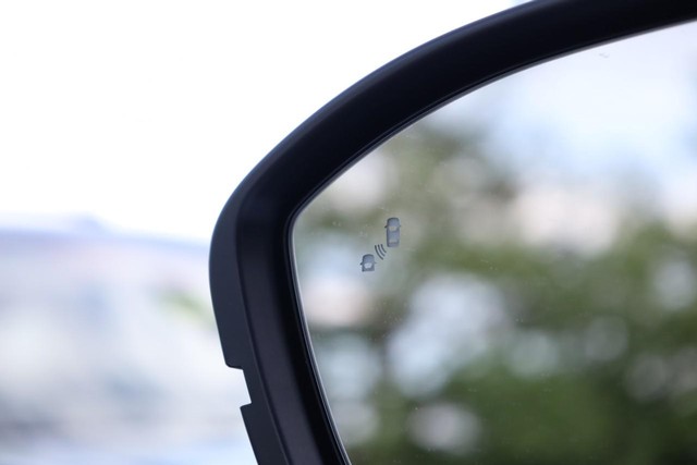 Nissan Pathfinder Vehicle Image 19