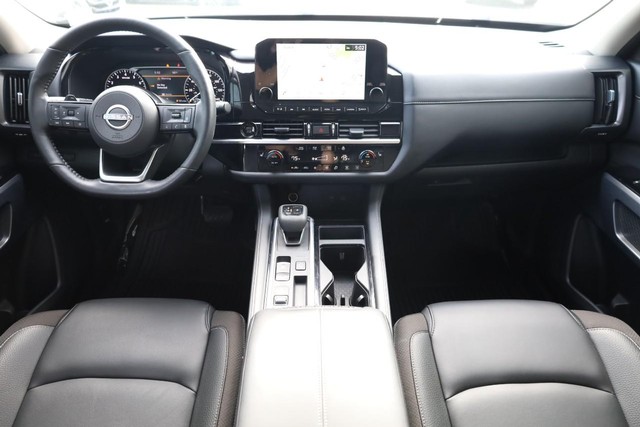 Nissan Pathfinder Vehicle Image 23