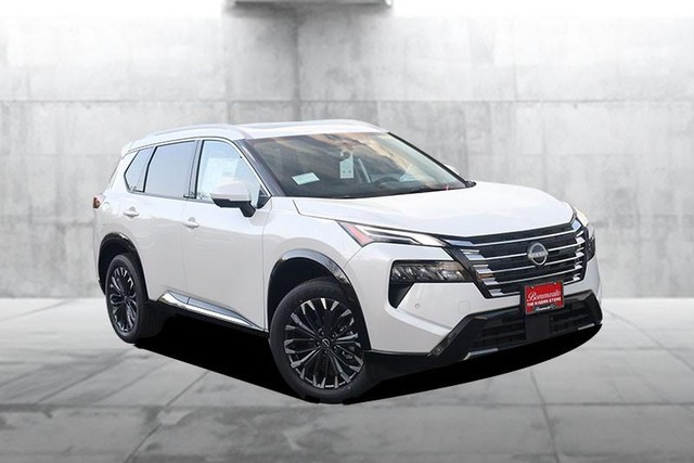 Nissan Rogue Vehicle Image 02