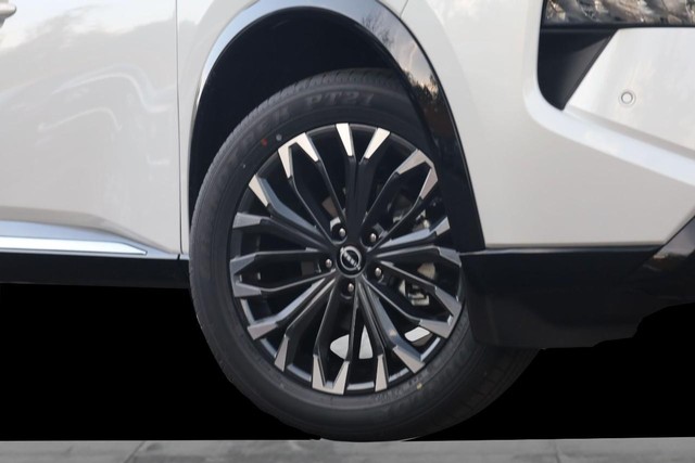 Nissan Rogue Vehicle Image 03