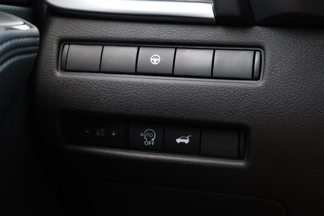 Nissan Rogue Vehicle Image 22