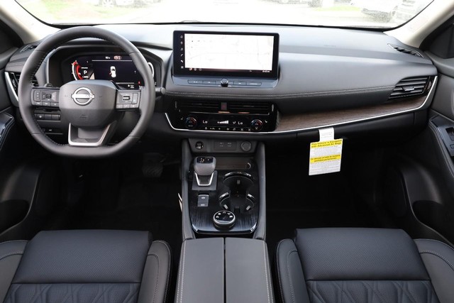 Nissan Rogue Vehicle Image 27