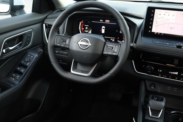 Nissan Rogue Vehicle Image 28