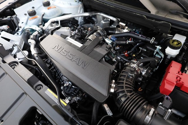 Nissan Rogue Vehicle Image 30