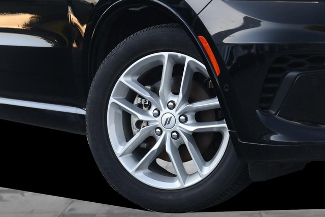Dodge Durango Vehicle Full-screen Gallery Image 3