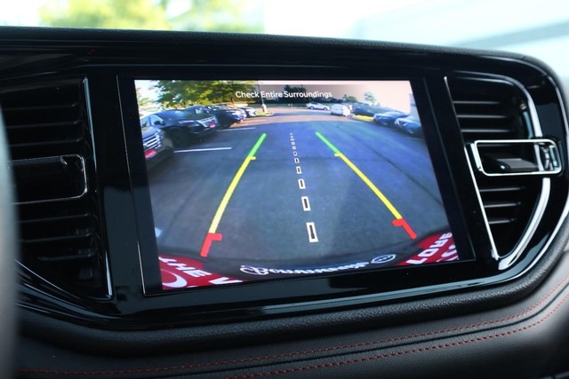 Dodge Durango Vehicle Full-screen Gallery Image 16