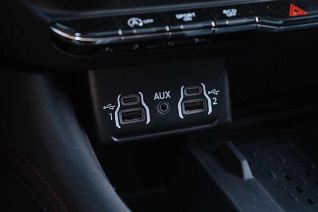 Dodge Durango Vehicle Full-screen Gallery Image 18