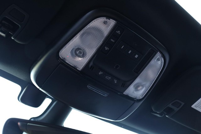 Dodge Durango Vehicle Full-screen Gallery Image 20