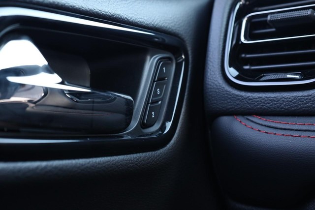 Dodge Durango Vehicle Full-screen Gallery Image 22