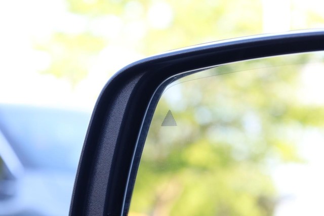 Dodge Durango Vehicle Full-screen Gallery Image 24
