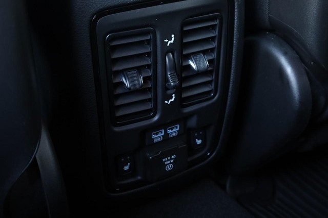 Dodge Durango Vehicle Full-screen Gallery Image 26