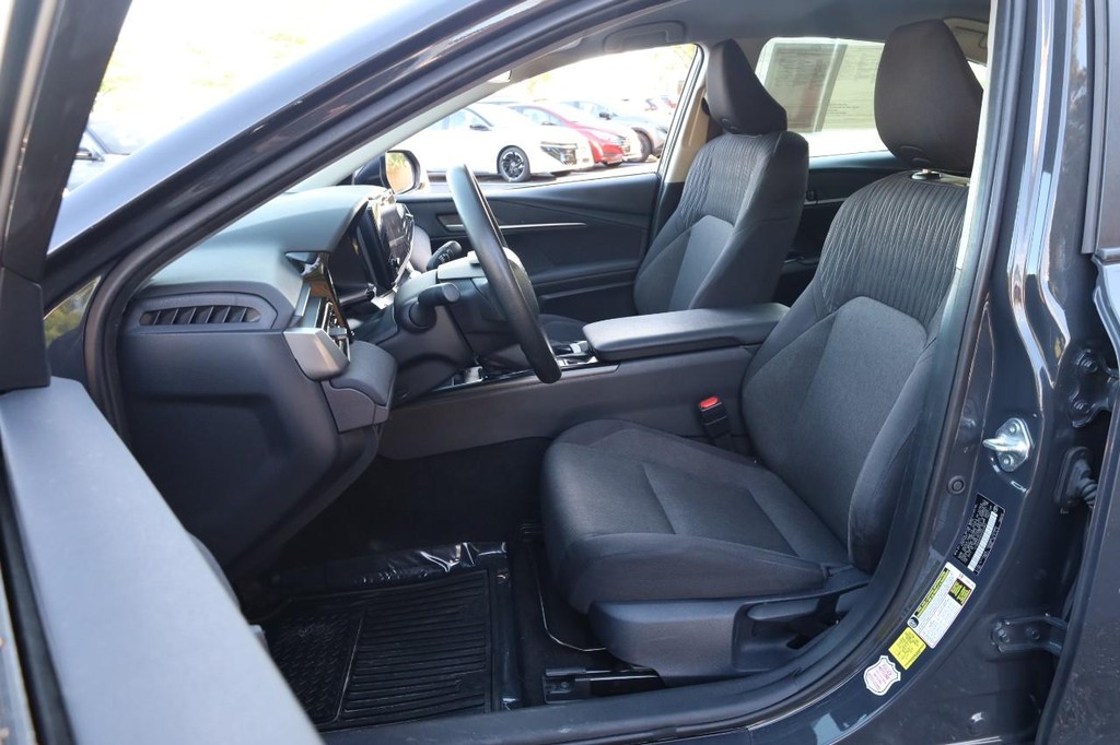 Toyota Camry Vehicle Image 08