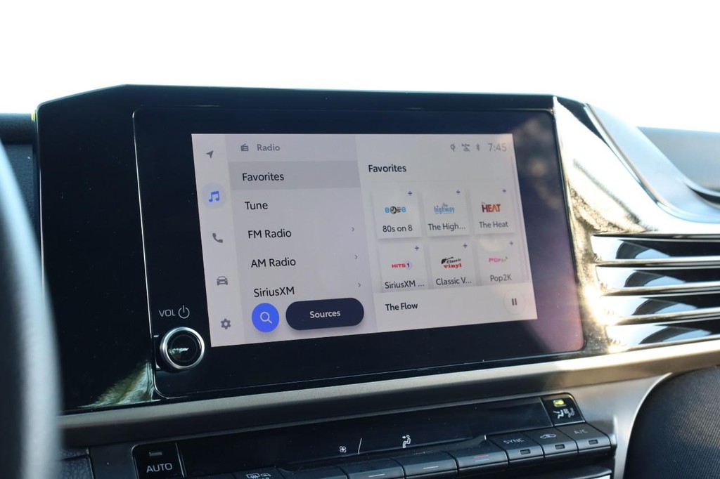 Toyota Camry Vehicle Image 11