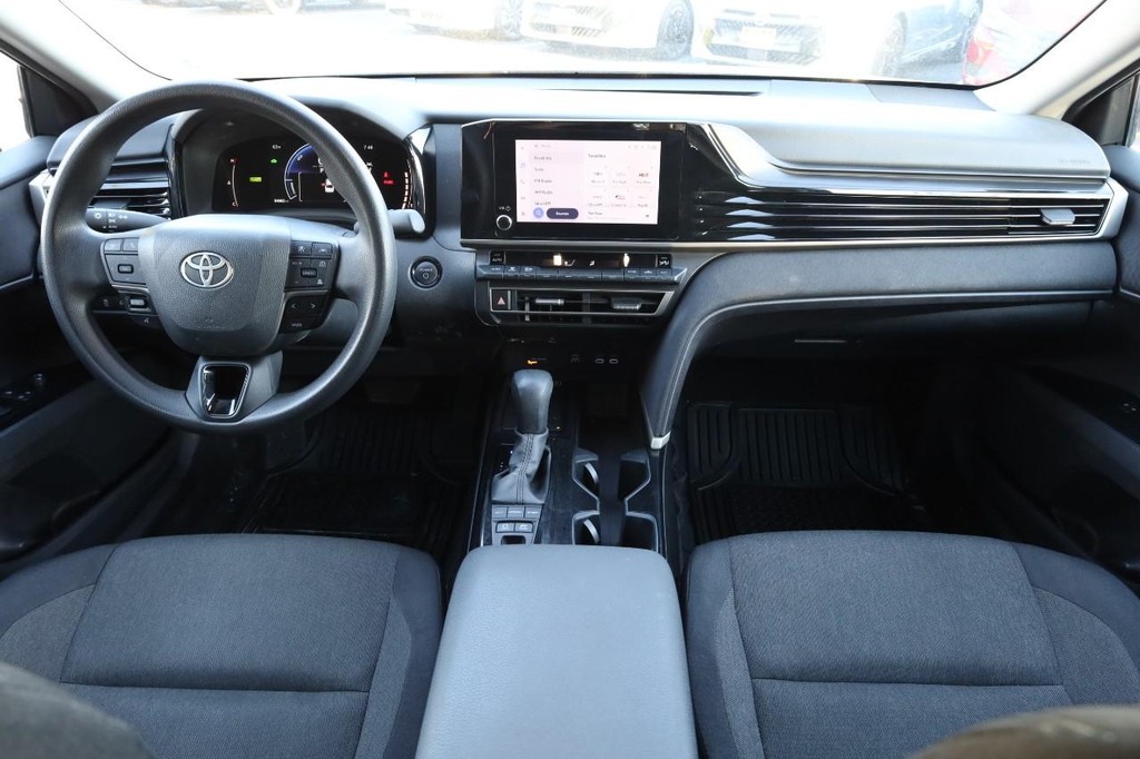 Toyota Camry Vehicle Image 22