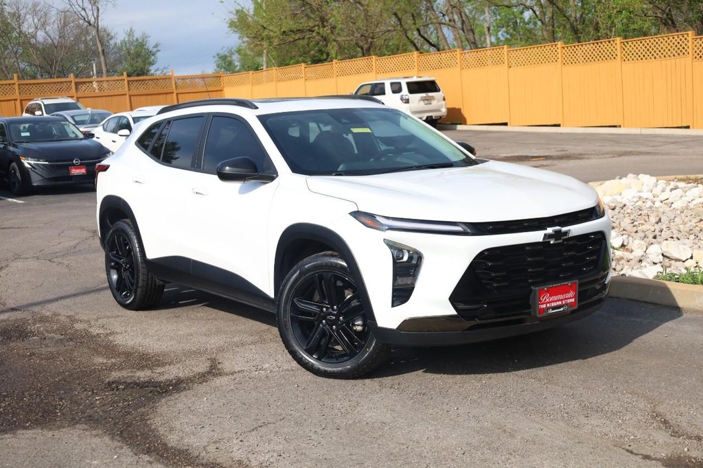 Chevrolet Trax Vehicle Full-screen Gallery Image 02