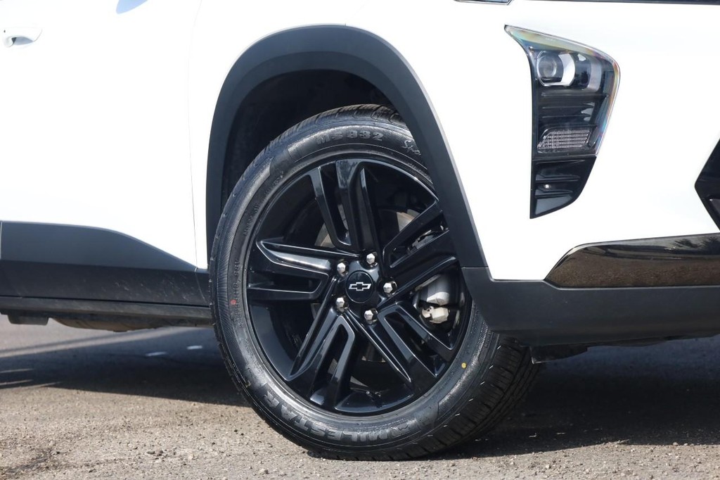 Chevrolet Trax Vehicle Full-screen Gallery Image 03