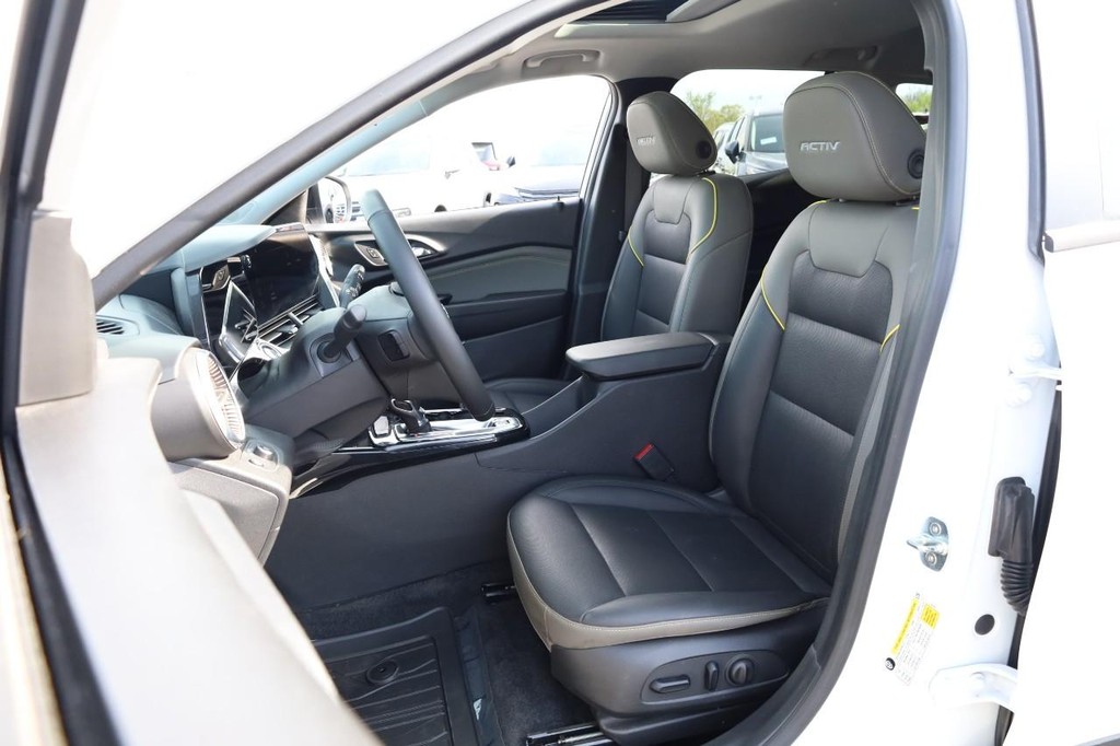 Chevrolet Trax Vehicle Full-screen Gallery Image 08