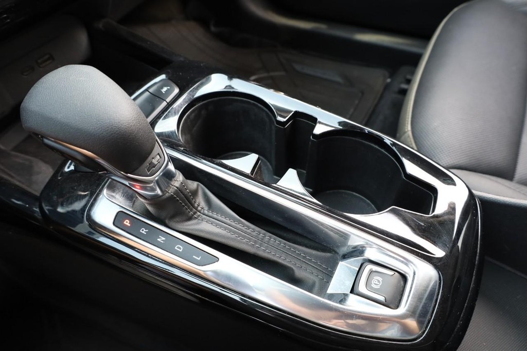 Chevrolet Trax Vehicle Full-screen Gallery Image 16