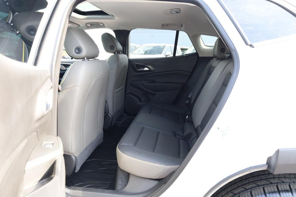 Chevrolet Trax Vehicle Full-screen Gallery Image 21