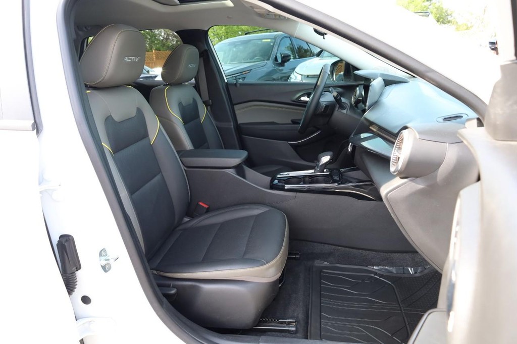 Chevrolet Trax Vehicle Full-screen Gallery Image 25