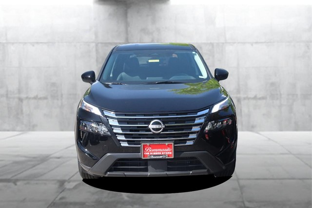 Nissan Rogue Vehicle Image 04