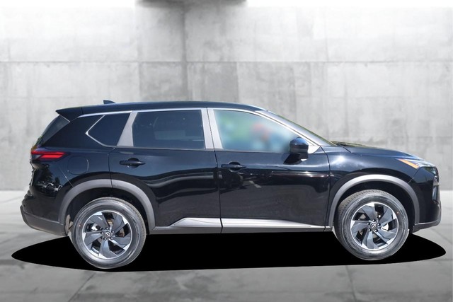 Nissan Rogue Vehicle Image 05
