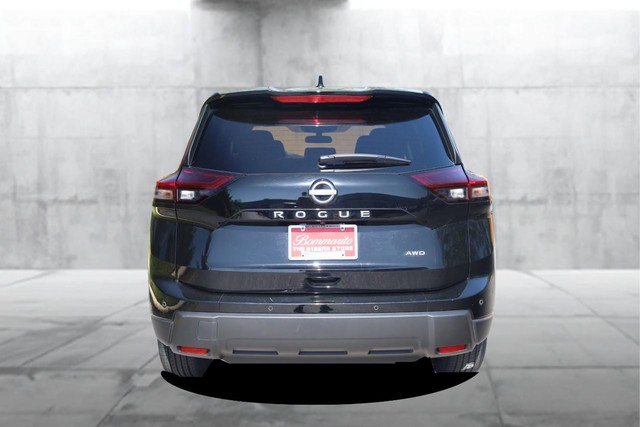 Nissan Rogue Vehicle Image 06