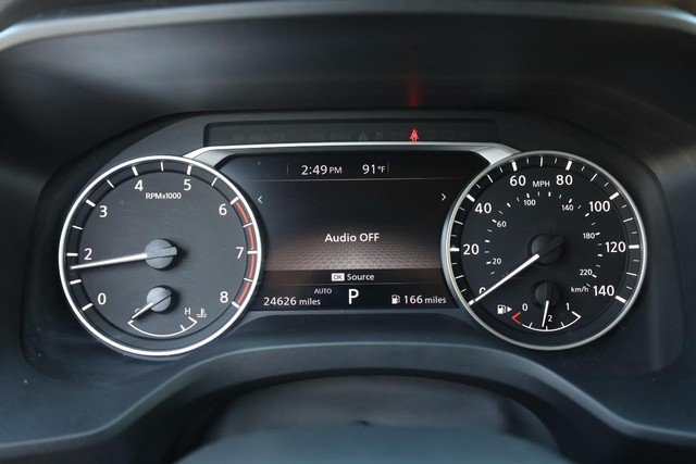 Nissan Rogue Vehicle Image 10