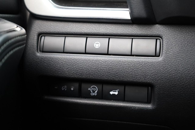 Nissan Rogue Vehicle Image 20