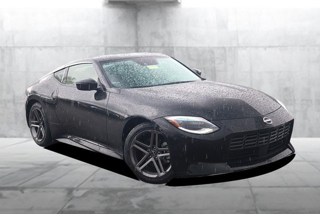 Nissan Z Vehicle Full-screen Gallery Image 2