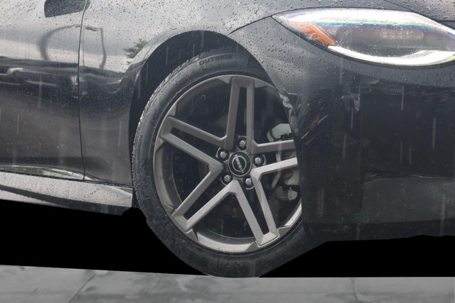 Nissan Z Vehicle Full-screen Gallery Image 3