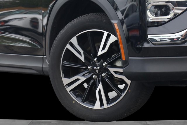 Mitsubishi Eclipse Cross Vehicle Image 03