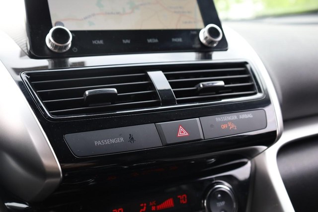 Mitsubishi Eclipse Cross Vehicle Image 14