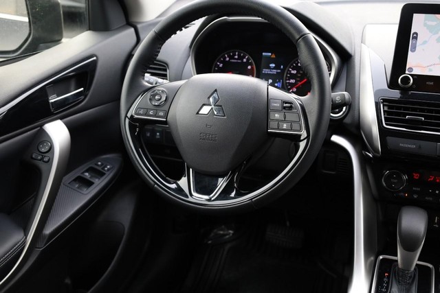 Mitsubishi Eclipse Cross Vehicle Image 26