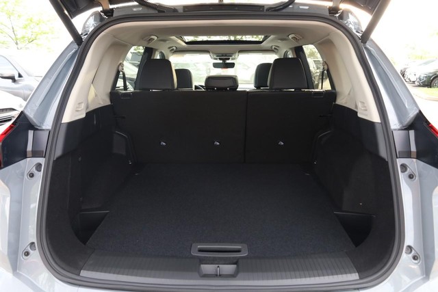 Nissan Rogue Vehicle Image 07