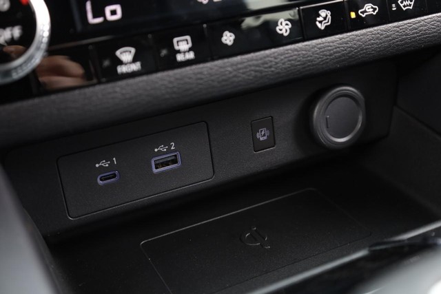 Nissan Rogue Plug-In Hybrid Vehicle Image 15