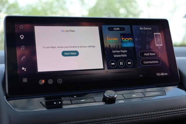 Nissan Rogue Vehicle Image 13