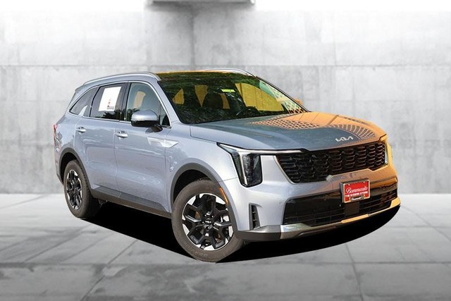 Kia Sorento Vehicle Image 02