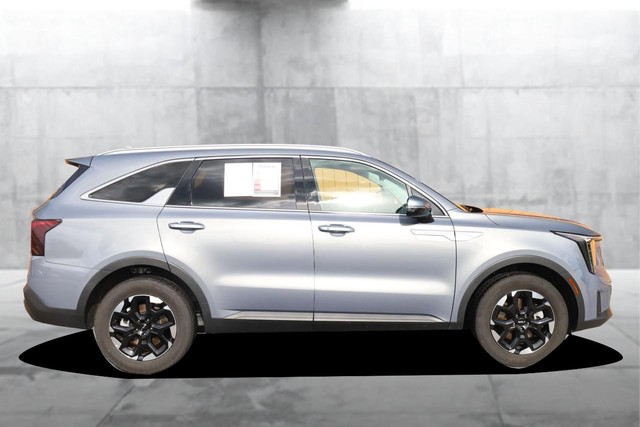 Kia Sorento Vehicle Image 05