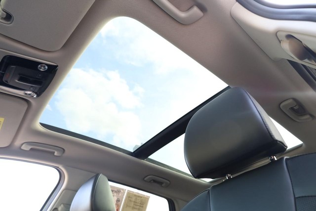 Kia Sorento Vehicle Image 11